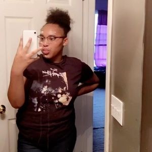 Meet your Posher, Harmony